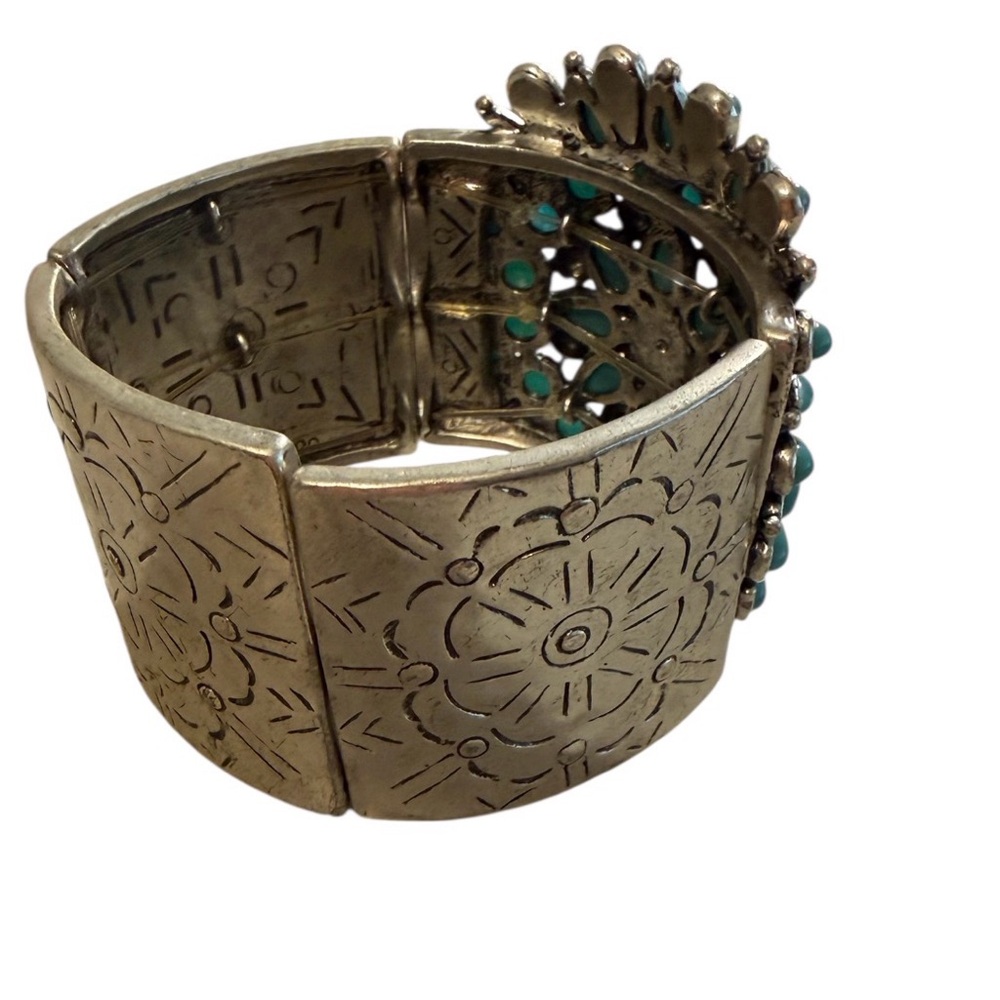 #677 Southwestern Turquoise Cluster Large Statement Silver Bracelet -Wide Band - Picture 5 of 7